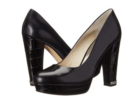 michael kors sabrina pump black